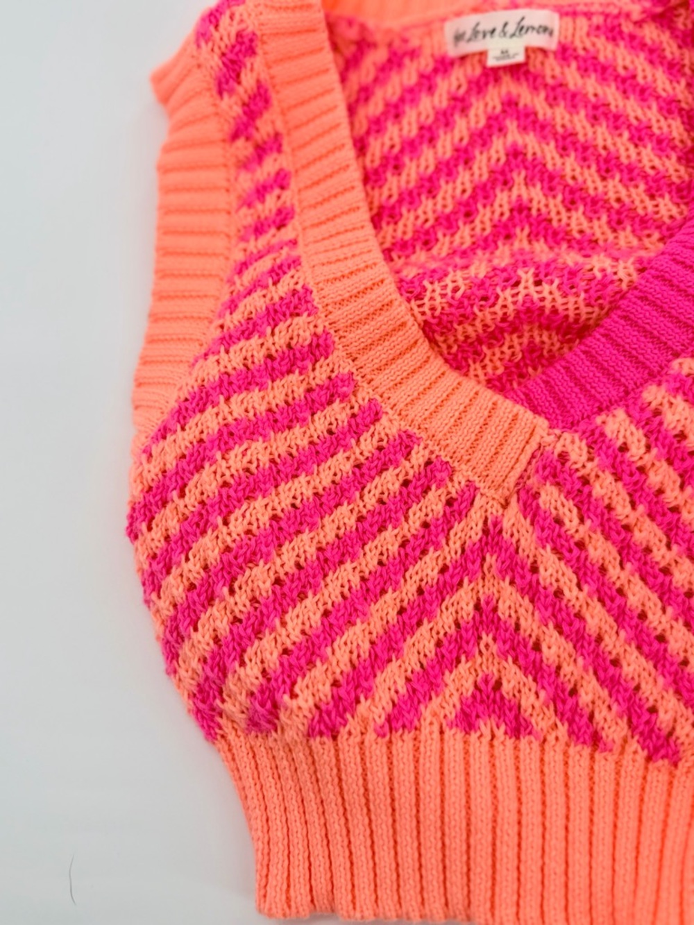 For Love & Lemons Cropped Knit Vest Size Medium Pink Orange Chevron Vibrant - Picture 3 of 6